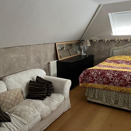 The Caduceus- Residence Chertsey Dış mekan fotoğraf