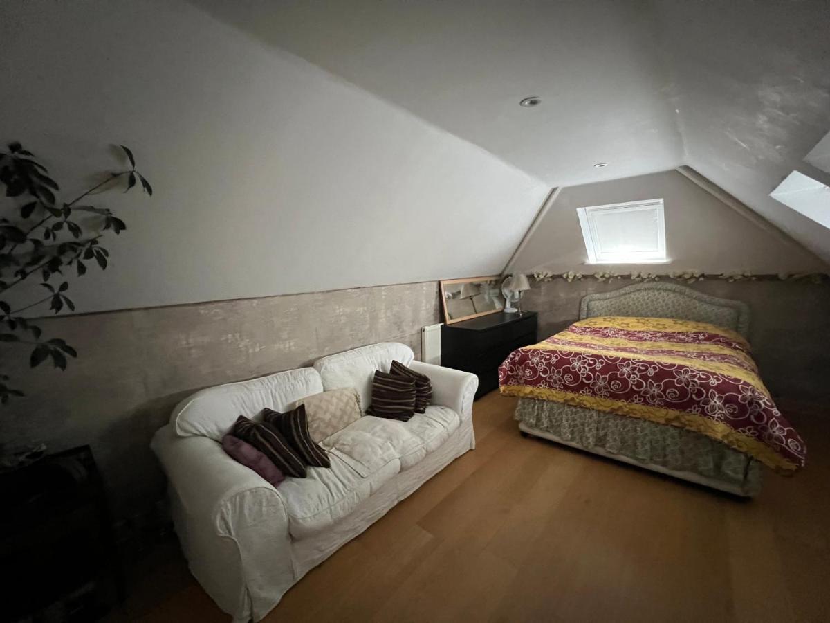 The Caduceus- Residence Chertsey Dış mekan fotoğraf