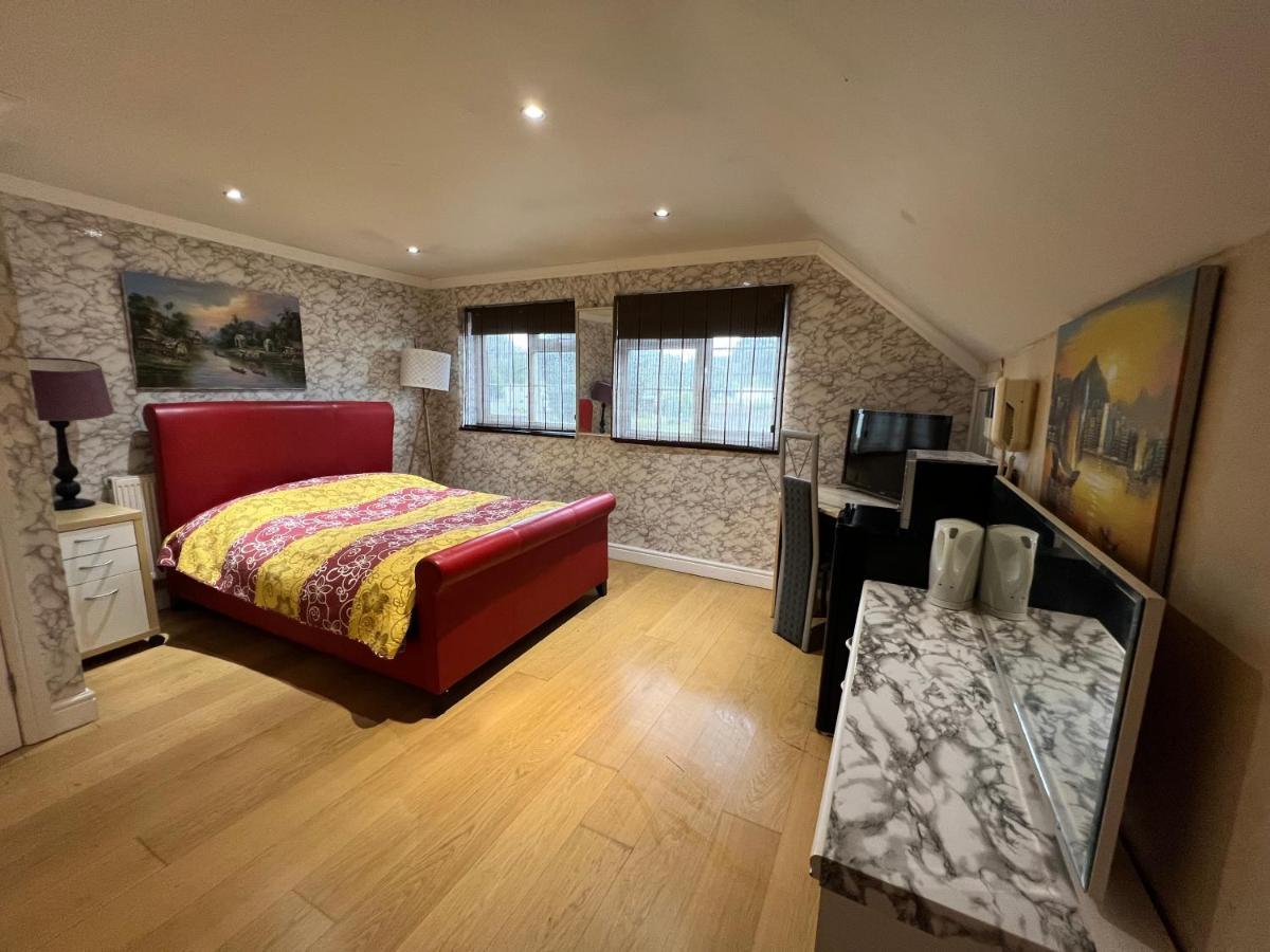 The Caduceus- Residence Chertsey Dış mekan fotoğraf