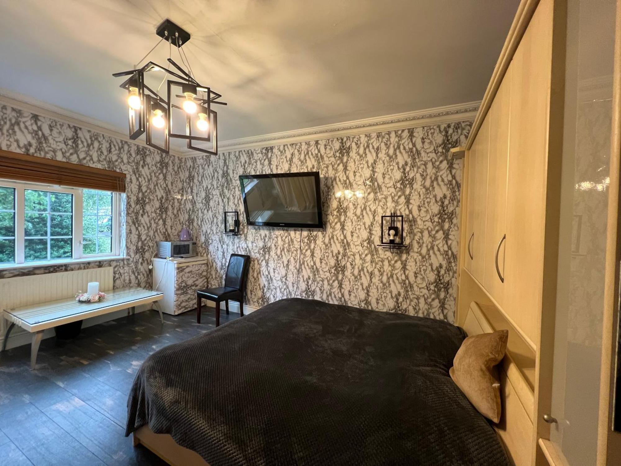 The Caduceus- Residence Chertsey Dış mekan fotoğraf