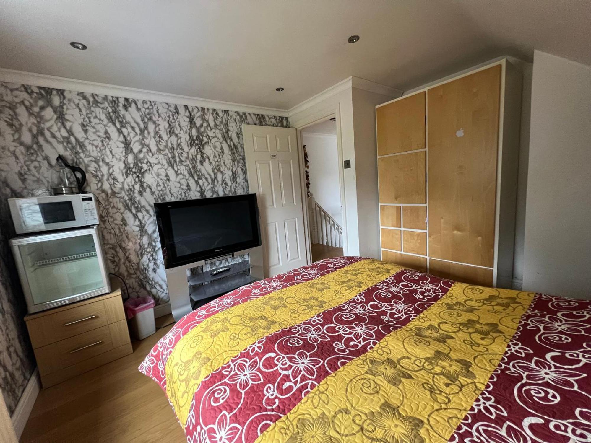 The Caduceus- Residence Chertsey Dış mekan fotoğraf